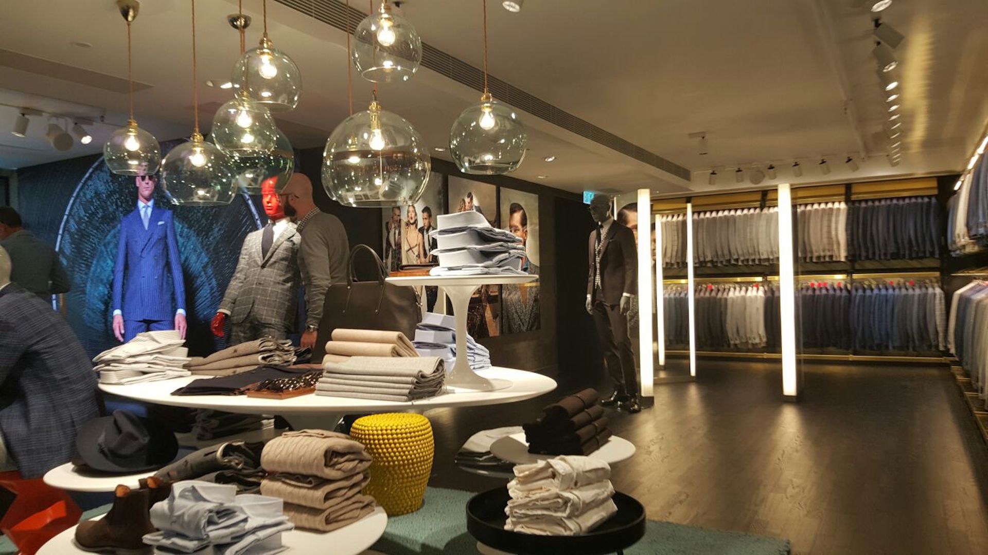  Suitsupply Shop