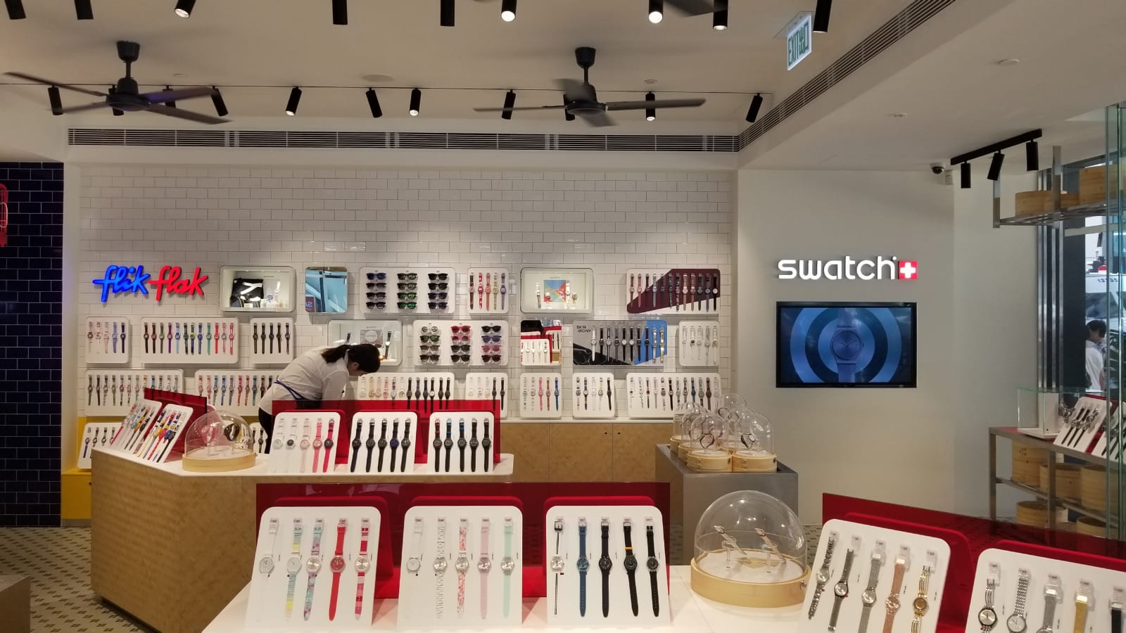 Retail Project - Swatch